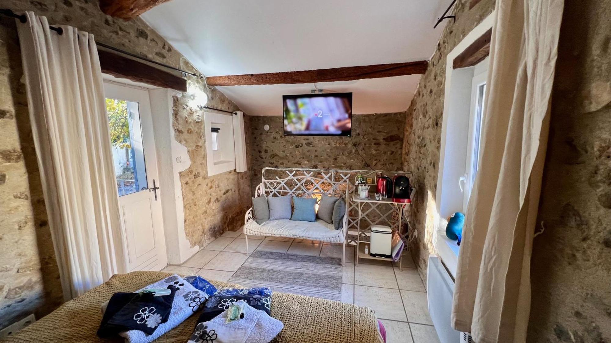 Chambre D'Hotes Lou Pataclet Charols Exterior photo